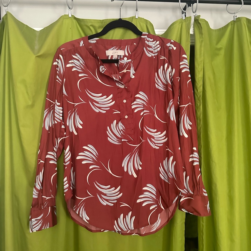 Women’s LOFT Shirt